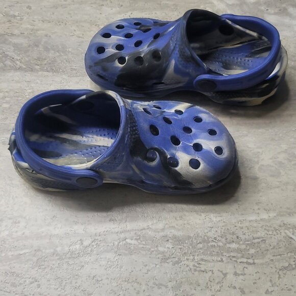 #346 Toddler Blue Crocs sz 8 - Picture 4 of 6